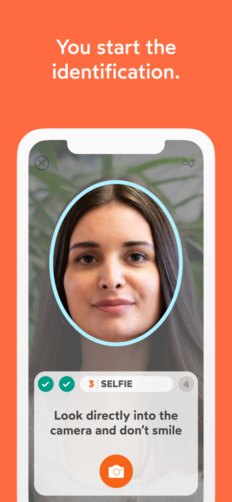 Interfaccia dell'app IDnow che mostra la fase del selfie della verifica digitale dell'identità