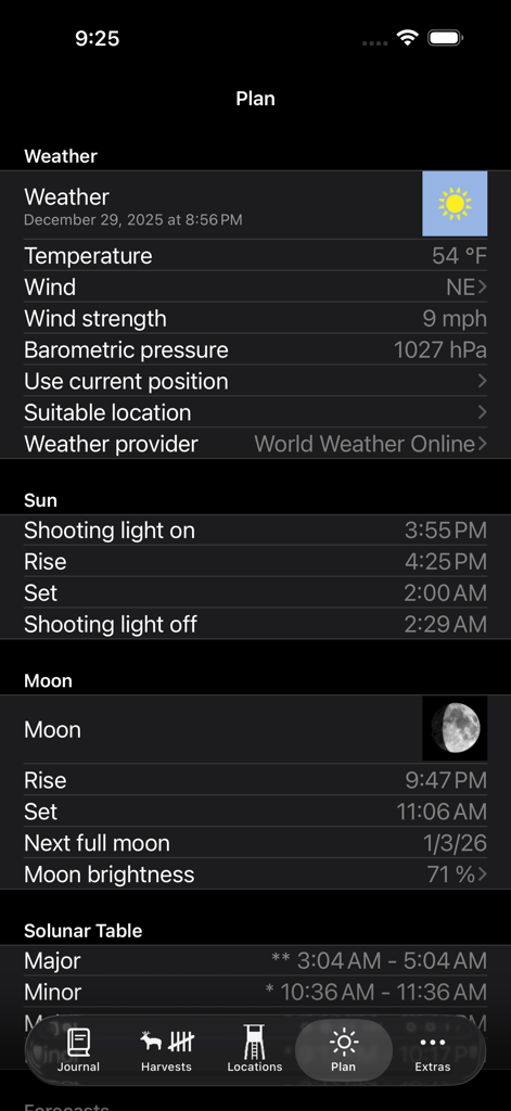 iHunt Journal app screen displaying weather conditions sun moon phases and solunar table for hunting planning