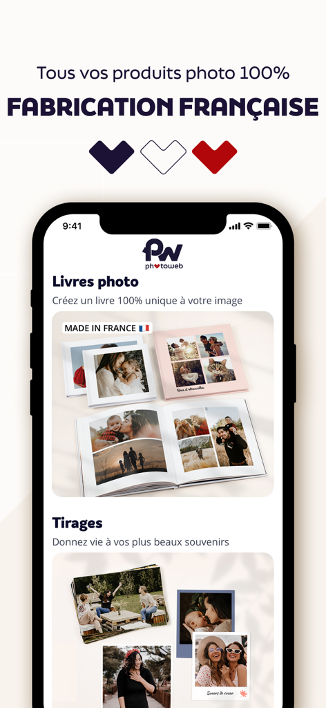 Interfaccia dell'app Photoweb che mostra opzioni per fotolibri personalizzati e stampe fotografiche