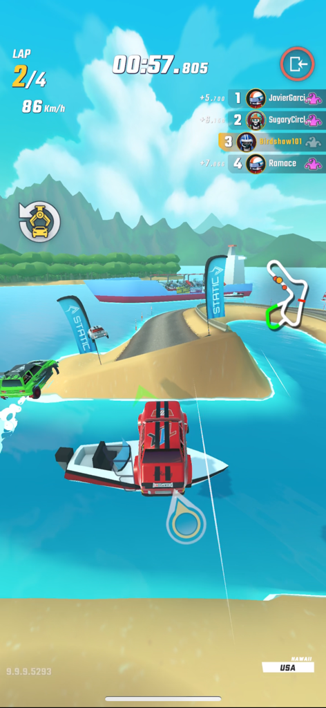 Mad Skills Rally X - Drifting! - Un coche de rally rojo realizando un salto acrobático sobre agua en el juego móvil Mad Skills Rally X.