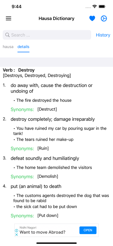 Aplicativo Smart Hausa Dictionary mostrando a definição em inglês, sinônimos e exemplos para a palavra destroy