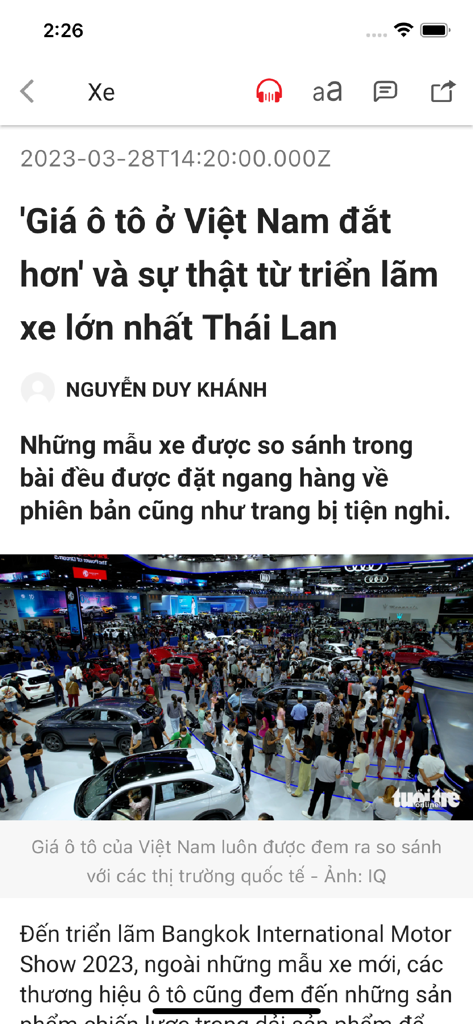 A news article in Vietnamese about car prices displayed on the Tuoi Tre Online mobile app