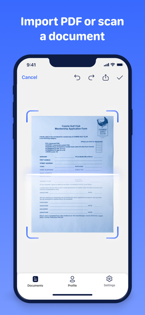 Smartphone-Bildschirm, der die Dokumentenscan-Funktion zeigt, um ein Papierformular in die App zu importieren