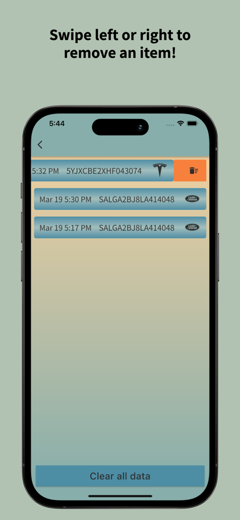 Mobile App-Bildschirm zeigt eine Liste gescannter Fahrgestellnummern mit der Wisch-zum-Löschen-Funktion