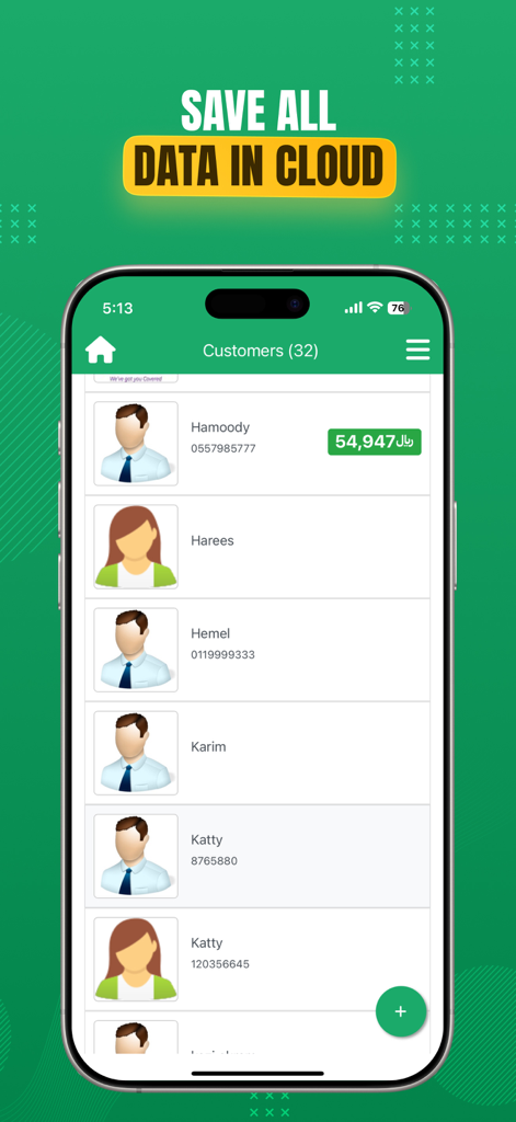 Tela de aplicativo móvel exibindo uma lista de contatos de clientes com recursos de sincronização em nuvem