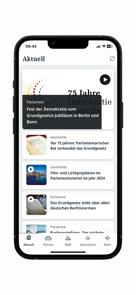 Deutscher Bundestag - 독일 의회 역사와 현재 사건에 대한 기사를 보여주는 Deutscher Bundestag 앱의 뉴스 피드