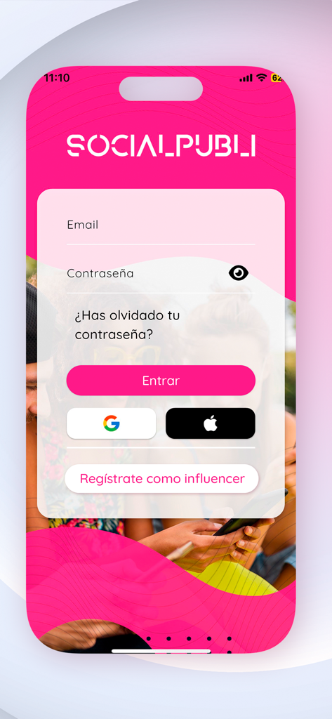 Socialpubli.com Influencers - Pantalla de inicio de sesión de la aplicación Socialpubli Influencers mostrando opciones de inicio de sesión por correo electrónico y redes sociales