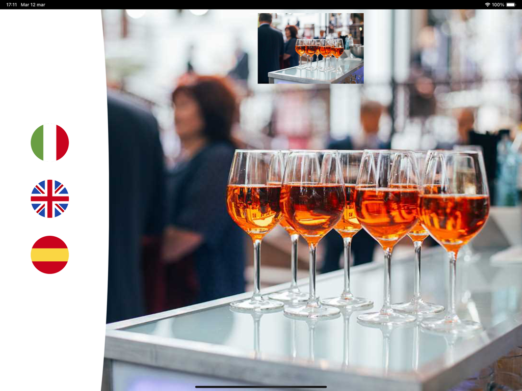 Passepartout Menu Point - Language selection screen with flag icons for Italian English and Spanish on a restaurant kiosk