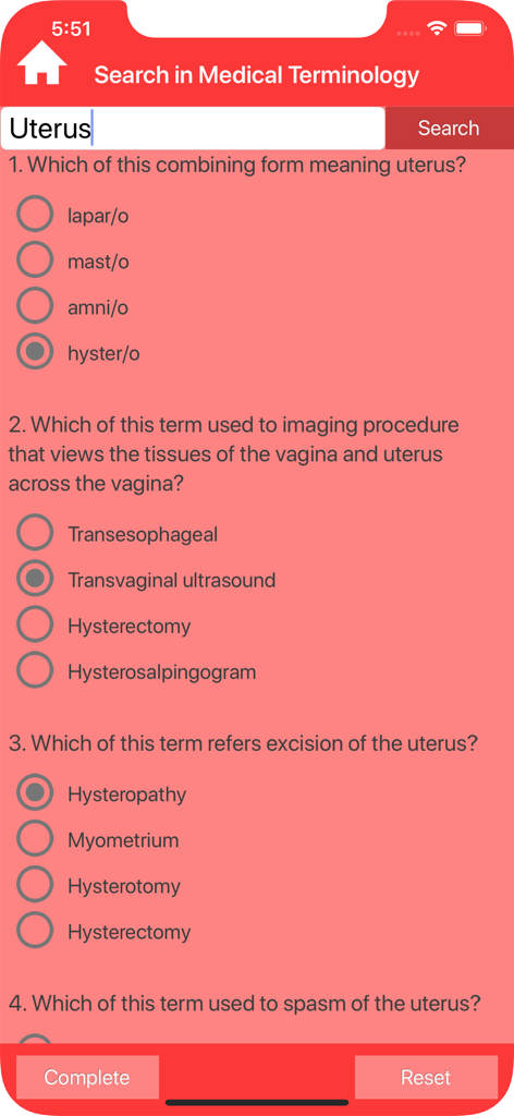 Bildschirm für medizinische Terminologie-Quiz mit Multiple-Choice-Fragen zu Begriffen des Uterus und der Gynäkologie.