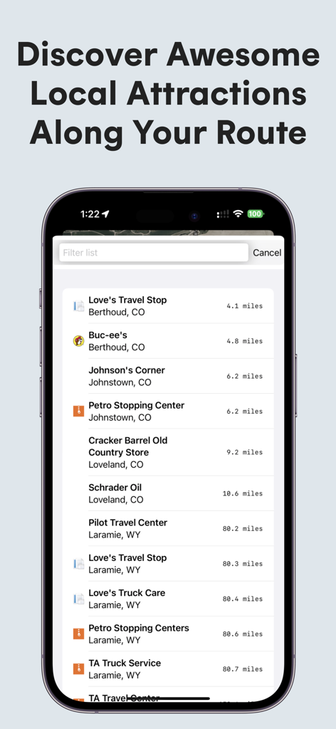 RV Trip Co-pilot - Una pantalla móvil mostrando una lista de paradas de viaje y atracciones locales a lo largo de una ruta con distancias