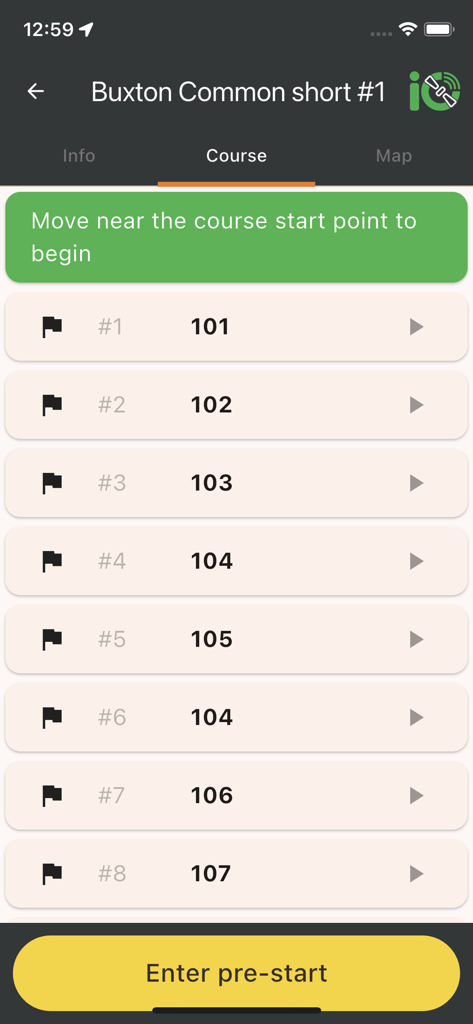 iOrienteering - オリエンテーリングコースの番号付きチェックポイントとコードのリストを表示するモバイルアプリ画面