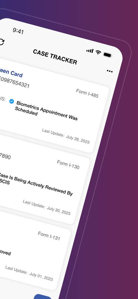 Painel do aplicativo móvel mostrando várias atualizações de status de caso USCIS para os formulários I-485 I-130 e I-131
