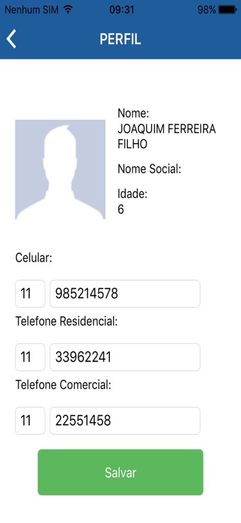User profile screen in the Agenda Facil app showing contact information fields and a save button