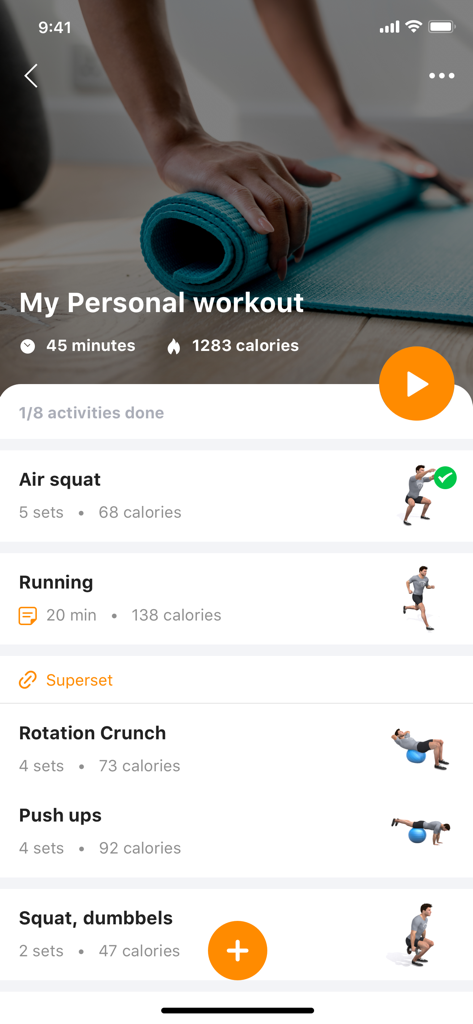 Pantalla de la aplicación Hashtag Fitness mostrando una lista de entrenamientos personales con series, calorías y vistas previas de ejercicios en 3D.