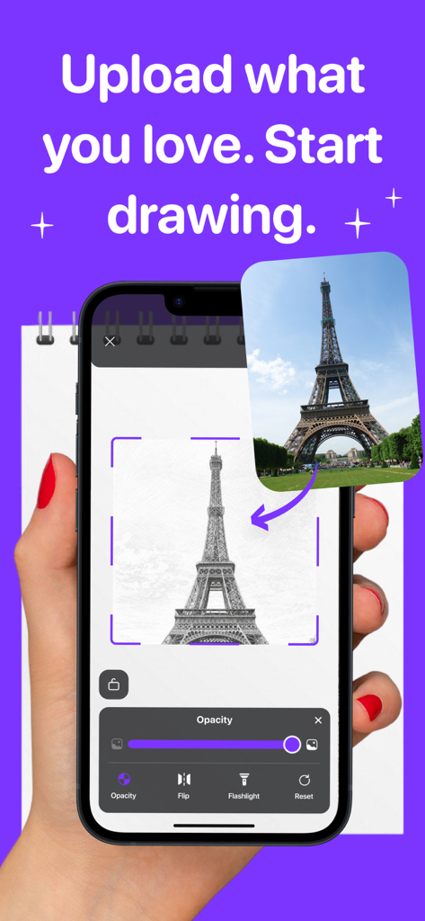ARtie: AR Drawing & Sketch - Une main tenant un iPhone utilisant l'application ARtie pour tracer une photo téléchargée de la Tour Eiffel.