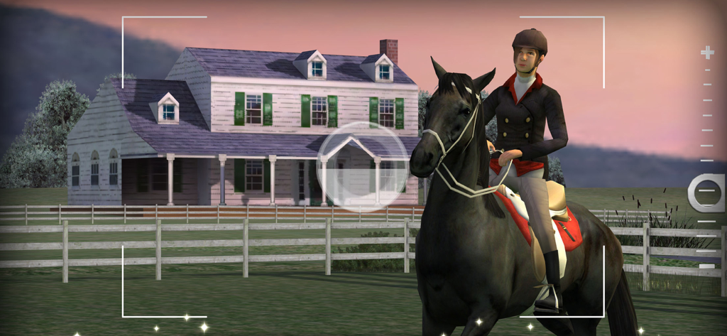 게임 내 카메라 기능을 사용하여 흰색 농가 앞에 서 있는 검은 말을 탄 기수