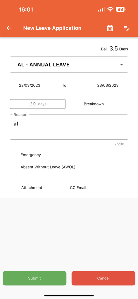 Formulario de solicitud de nuevo permiso de la aplicación móvil HR2000 iPayroll que muestra la selección de vacaciones anuales y el saldo