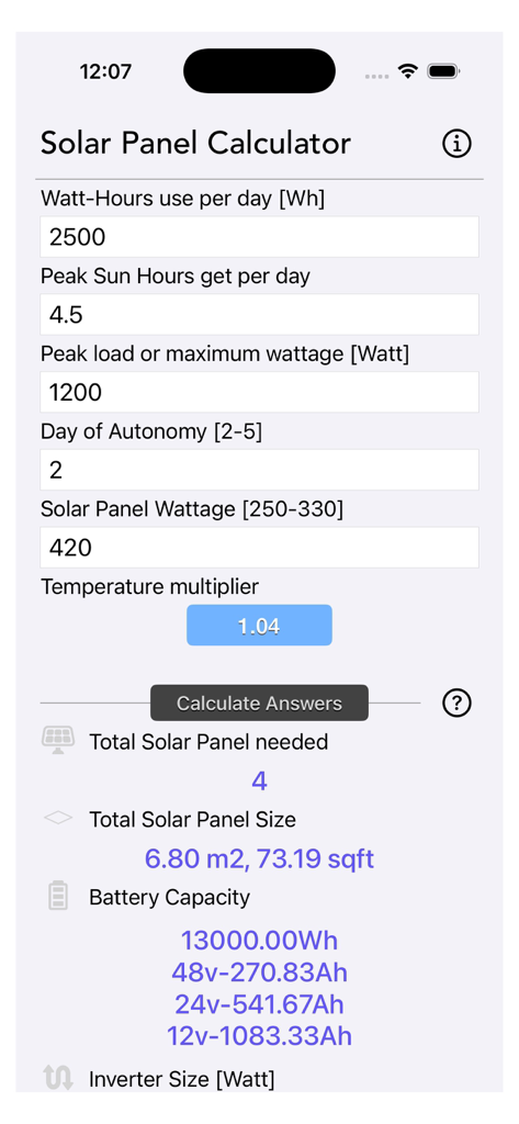 Solar Panel Calculator Plus - Oberfläche des Solarrechners Plus, die Berechnungen für netzunabhängige Stromversorgungssysteme anzeigt, einschließlich der Anzahl der Solarmodule, der Batteriespeicherkapazität und der Größe des Wechselrichters.
