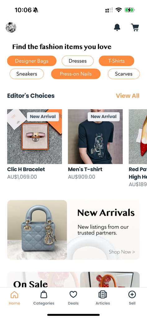 Reluxious - Reluxious 모바일 앱 홈 화면으로 럭셔리 패션 리스팅 및 카테고리를 보여줍니다.