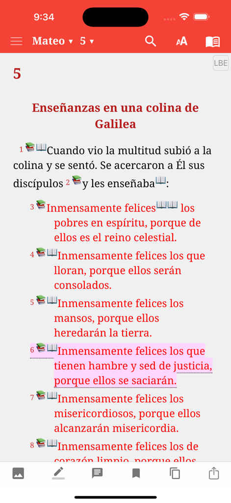 La Biblia de Estudio - Captura de pantalla de la interfaz de la aplicación La Biblia de Estudio en español mostrando las Bienaventuranzas en Mateo 5 con texto resaltado e íconos de estudio