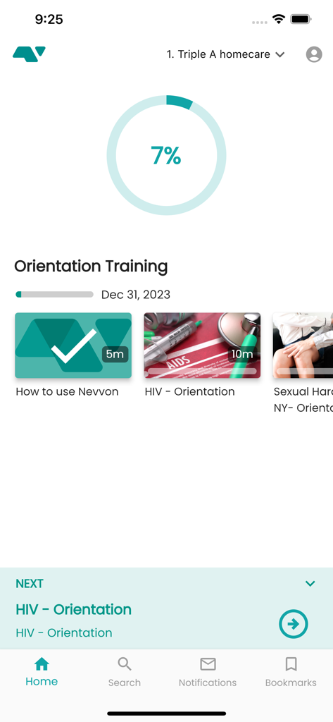 Nevvon - Dashboard of the Nevvon app showing orientation training progress and healthcare course modules.
