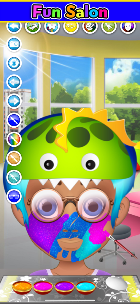 Kids Face Paint: Coloring Game - Un personaje infantil con un sombrero de dinosaurio y gafas con pintura facial azul y morada brillante aplicándose con un pincel.