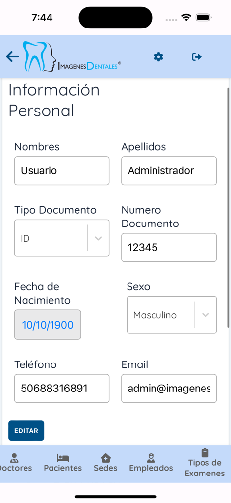 Pantalla de información personal en la aplicación Imágenes Dentales que muestra los detalles del perfil del usuario