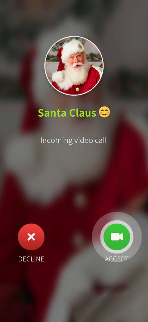 Schermata di una videochiamata in arrivo simulata da Babbo Natale con pulsanti di accettazione e rifiuto