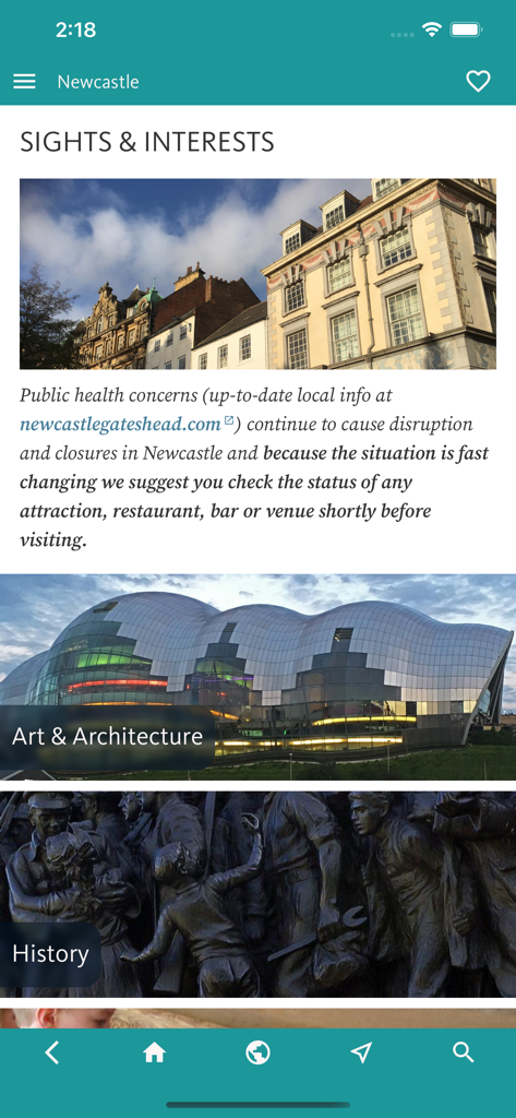 Bildschirm mit Sehenswürdigkeiten und Interessen des Newcastle Best Reiseführers, der Abschnitte über Architektur und Geschichte zeigt.