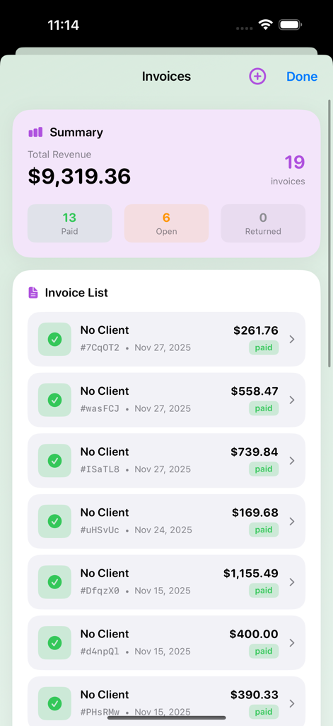 Craft Price Calculator - Interfaz de la aplicación móvil que muestra un resumen de facturas con ingresos totales y una lista de transacciones de ventas pagadas