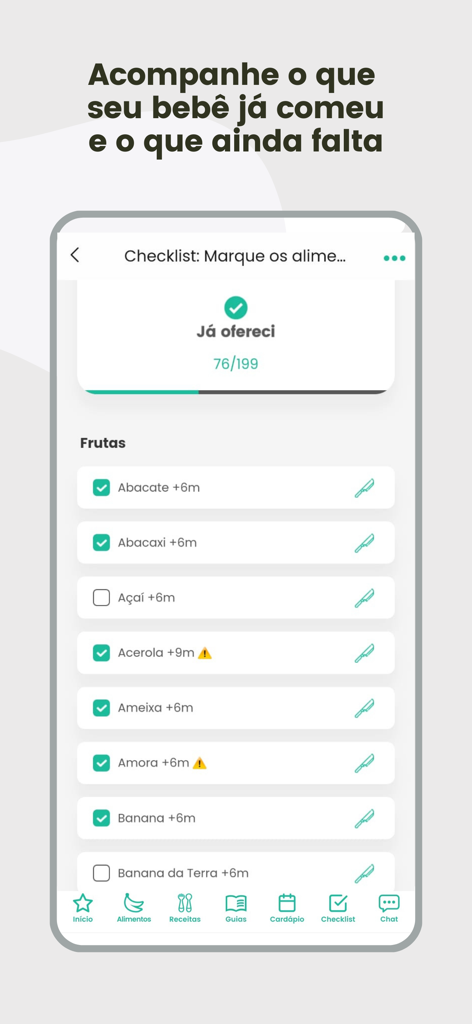 Un écran de liste de contrôle dans l'application BLW Brasil montrant une liste de fruits et les progrès de l'introduction alimentaire pour bébé.