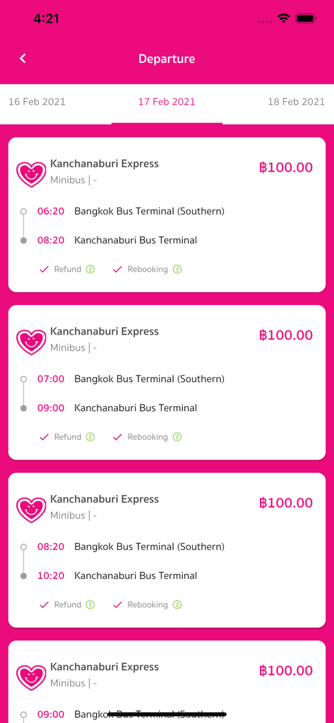 Mobilbildschirm der Kanchanaburi Express App mit Abfahrtszeiten und Preisen von Minibussen von Bangkok nach Kanchanaburi.