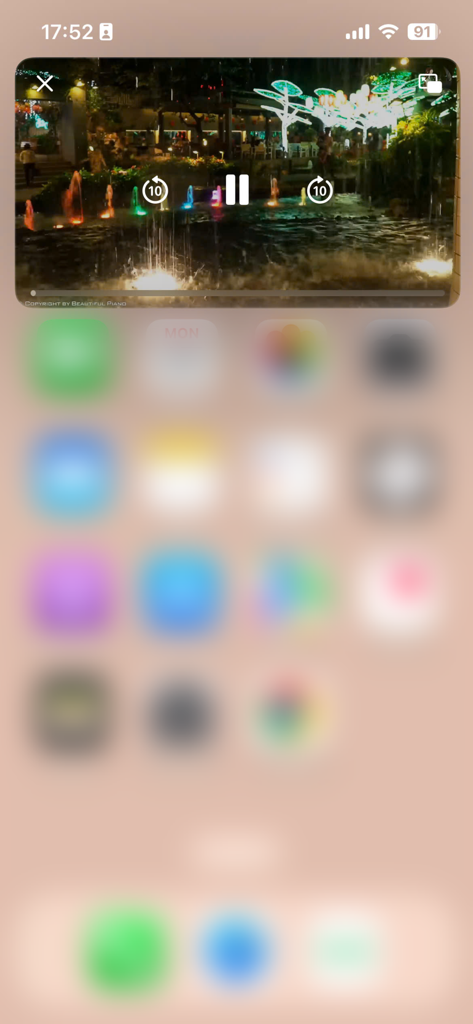 VideoTube - Block video ads - VideoTube App spielt ein Video im Bild-im-Bild-Modus auf dem iPhone-Startbildschirm ab