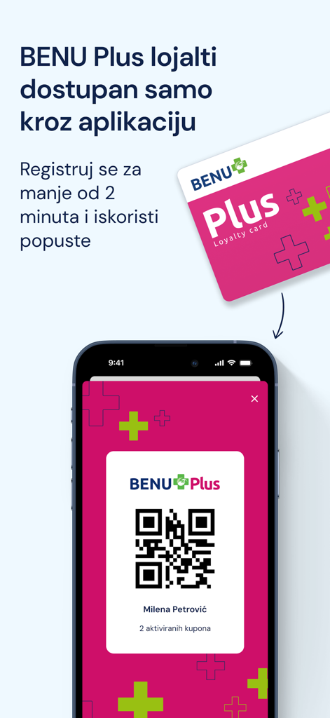 Smartphone mostrando la tarjeta de fidelidad digital BENU Plus y el código QR dentro de la aplicación BENU Apoteka