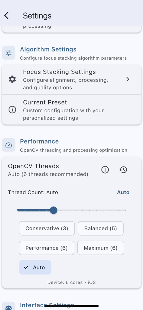 iFocus Stacking - iFocus Stackingアプリの設定メニュー。OpenCVスレッド数選択を含む、アルゴリズムとパフォーマンス最適化のためのプロフェッショナルなコントロールを表示しています。