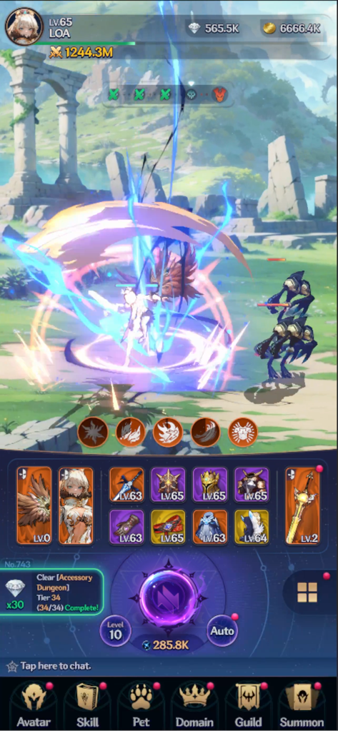 Legend of Avatar - Una scena di combattimento nell'RPG idle Legend of Avatar che mostra abilità del personaggio e interfaccia equipaggiamento.