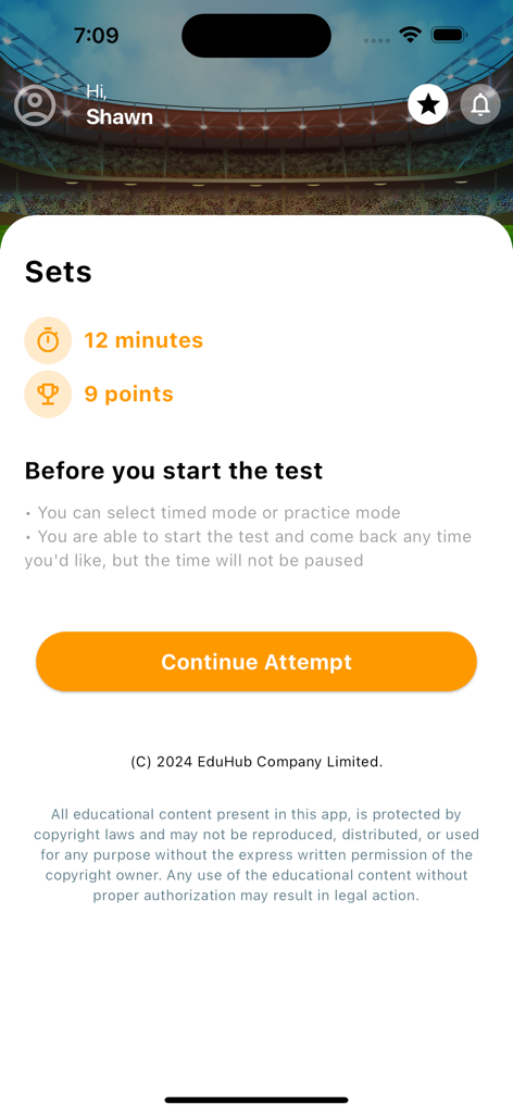 EduHub studySmart - Interfaccia dell'app EduHub studySmart che mostra i dettagli del set di test, inclusi durata, punti e un pulsante per continuare un tentativo di esame.