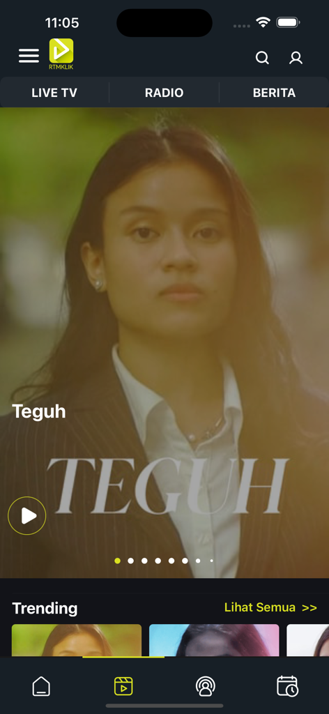 RTMKlik mobile app home screen showing Live TV Radio and Berita navigation with trending Malaysian content