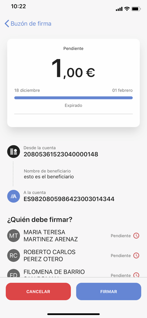Interfaz móvil de ABANCA Empresas mostrando una transacción empresarial pendiente que requiere firmas electrónicas.
