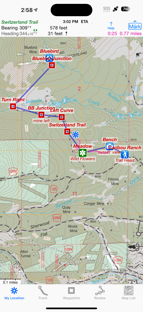 iHikeGPS : Classic Topo Maps - Interfaz de la aplicación iHikeGPS que muestra un mapa topográfico clásico con una ruta de senderismo y puntos de referencia.