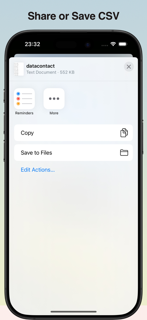 VCF&CSV Converter - Tela do iPhone mostrando opções para compartilhar ou salvar um arquivo de lista de contatos CSV convertido