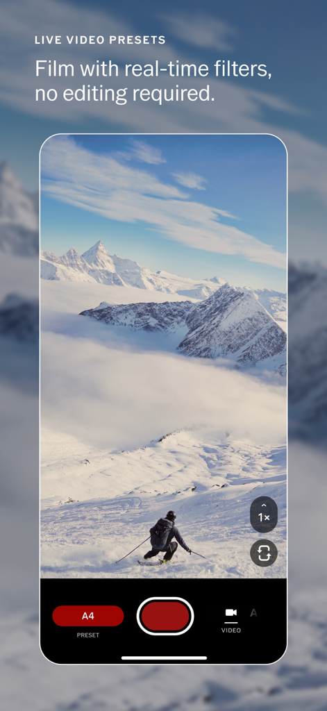 Interface de l'application VSCO Capture montrant un skieur sur une montagne enneigée avec un filtre vidéo en temps réel appliqué.