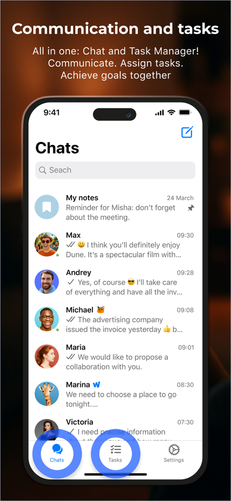 Interfaz de la lista de chats de la aplicación Windi Messenger mostrando una lista de chats activos con una barra de navegación inferior que resalta la función de tareas integradas