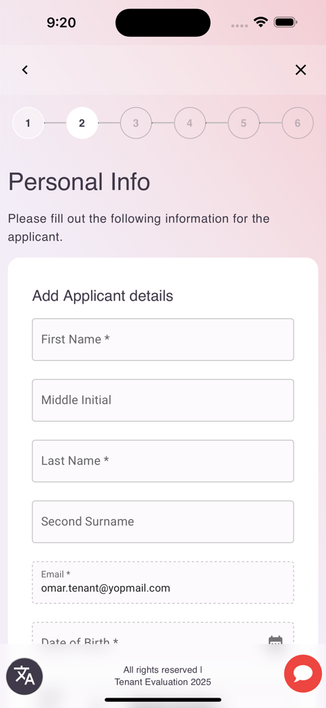 임대 신청 과정의 일부로 개인 정보를 입력하기 위한 TenantEv 모바일 앱 화면