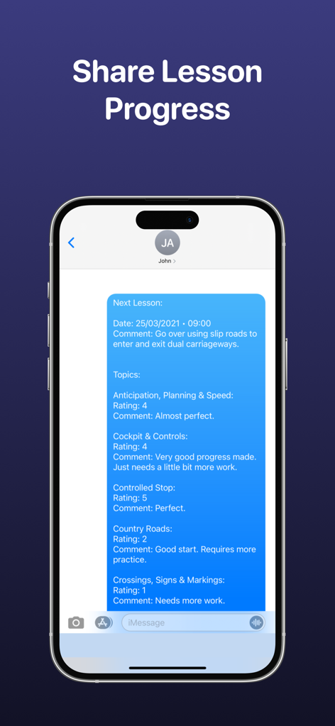 Una captura de pantalla que muestra un mensaje de texto con calificaciones y comentarios detallados sobre el progreso de la lección de manejo compartidos desde la aplicación Instructor.