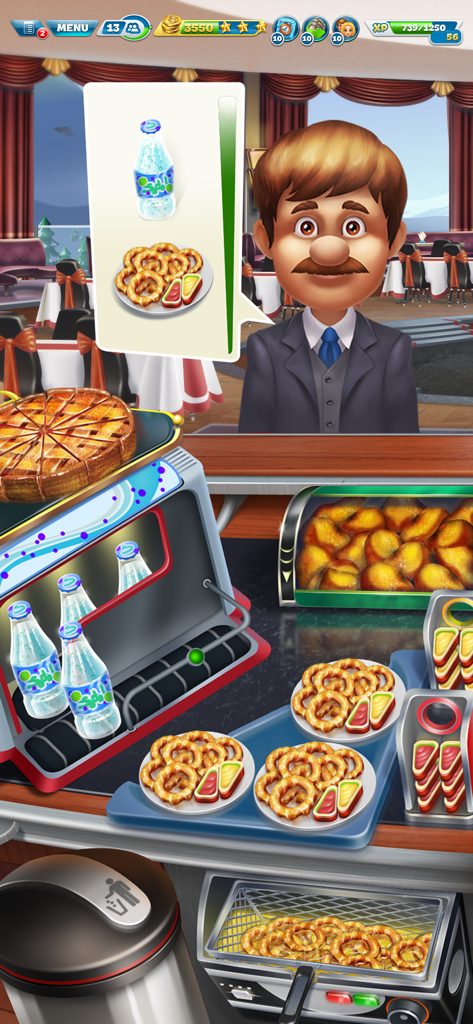 クッキングフィーバーのレストランゲームで、オニオンリングと水の注文を待っている顧客。