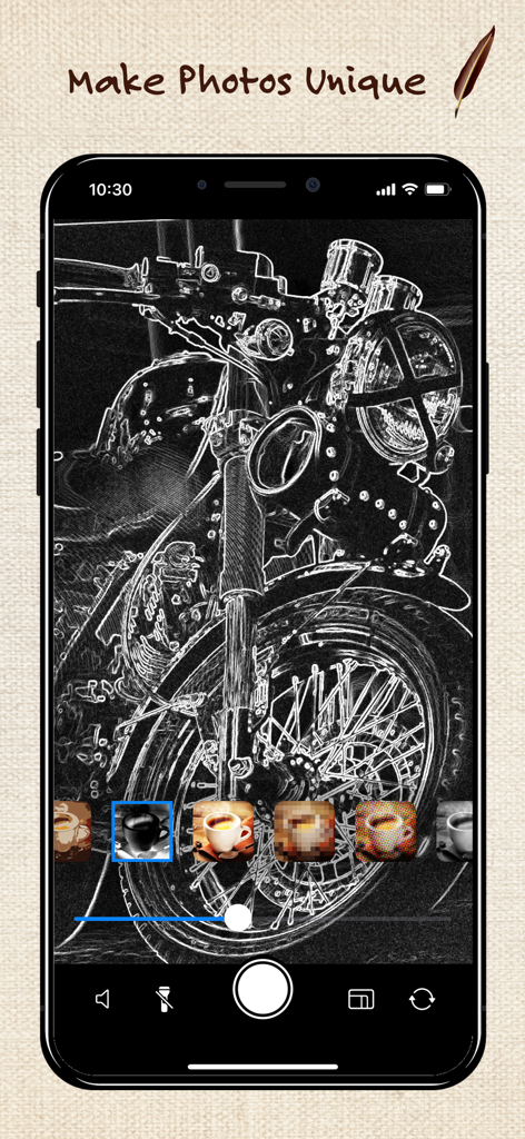 SketchSnap -Live Sketch Camera - SketchSnap-App-Oberfläche, die ein Motorrad mit einem kontrastreichen Schwarz-Weiß-Skizzenfilter anzeigt.
