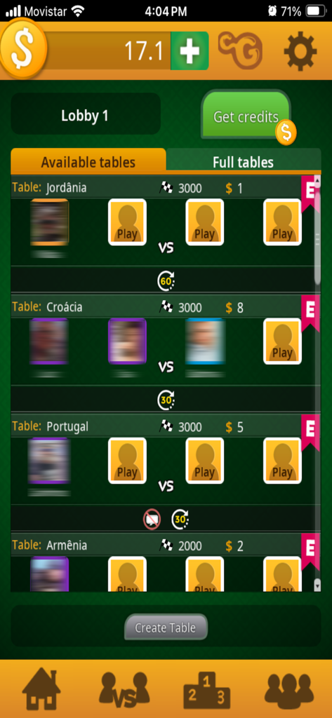 Buraco STBL - Buraco STBLアプリのロビー。賭け金とプレイヤーのスロットが表示された、利用可能なゲームテーブルが表示されています。