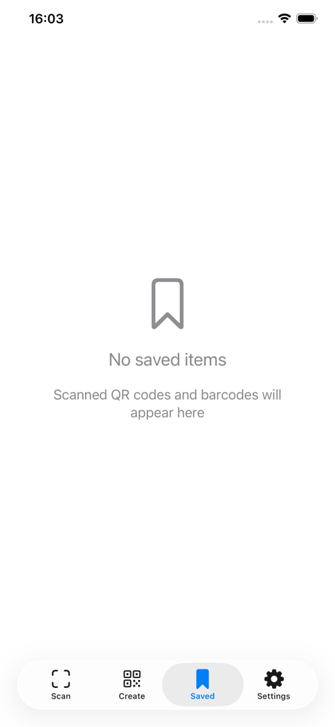 비어 있는 저장된 항목 섹션을 보여주는 QR 및 바코드 리더 및 생성기 앱의 인터페이스
