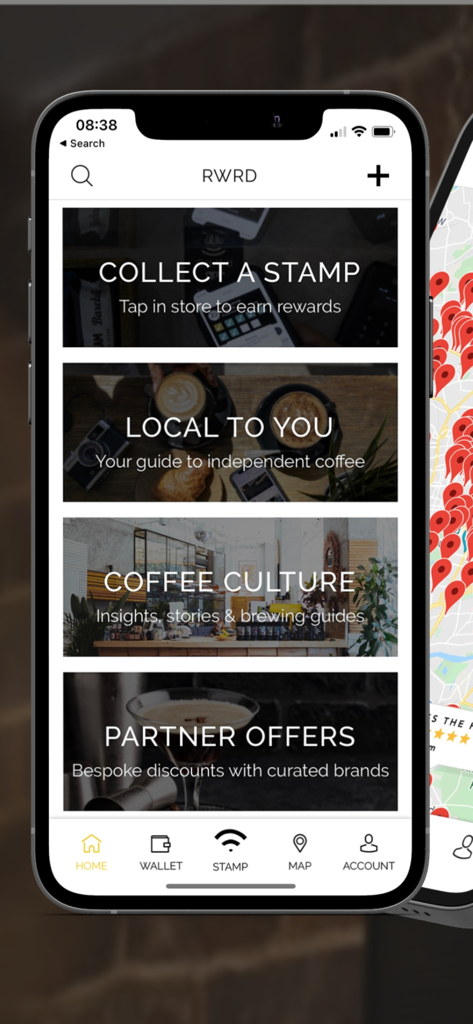 Schermata principale dell'app mobile RWRD che mostra timbri fedeltà digitali, guida ai caffè locali e informazioni sulla cultura del caffè